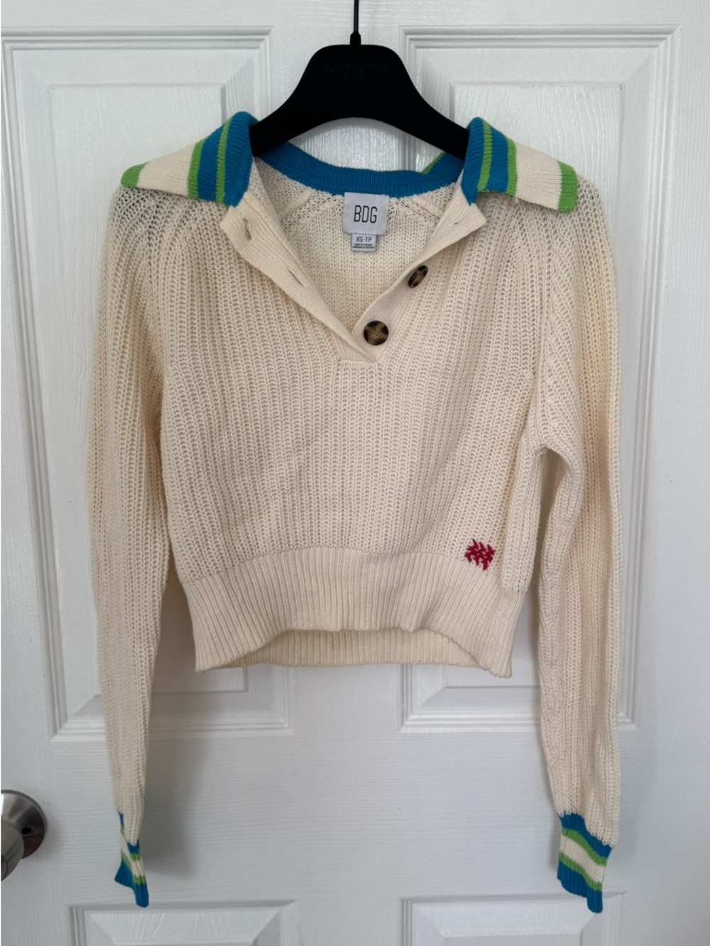 BDG Cream Knit V-Neck Sweater with Blue & Green Collar Stripes